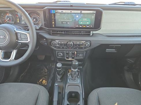 Certified 2025 Jeep Wrangler Sahara image 11