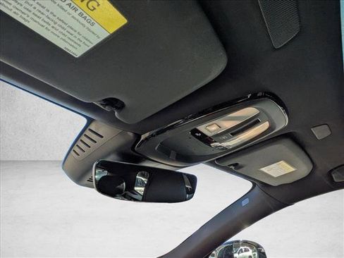 Used 2022 Volvo XC60 B5 R-Design w/ Advanced Package image 20