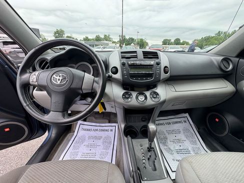 Used 2006 Toyota RAV4 Limited FWD image 11