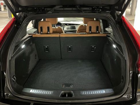 Used 2023 Cadillac XT4 Premium Luxury image 38