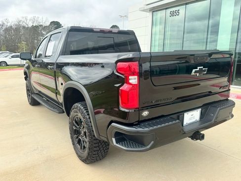 Used 2025 Chevrolet Silverado 1500 ZR2 w/ Technology Package image 3