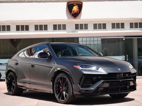 Used 2024 Lamborghini Urus S AWD/4WD image 1