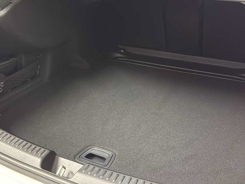 New 2026 Mercedes-Benz E 350 4MATIC Sedan image 32