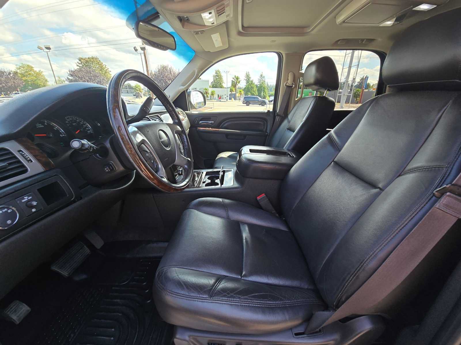 Used 2013 GMC Yukon Denali AWD/4WD image 21