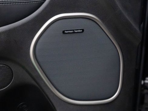 Used 2020 Jeep Grand Cherokee Overland image 13