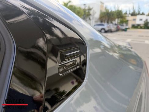 Used 2025 BMW 530i xDrive image 25