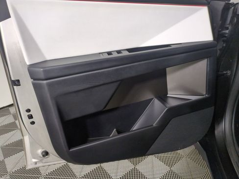 Used 2024 Tesla Cybertruck AWD Crew Cab image 13