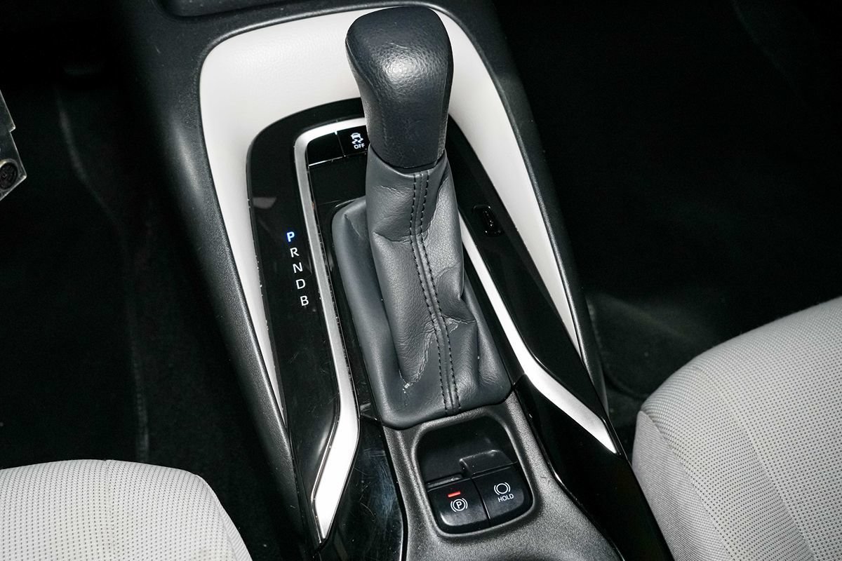 Used 2022 Toyota Corolla LE FWD image 23