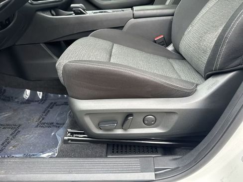 Used 2023 Nissan Rogue SV image 27