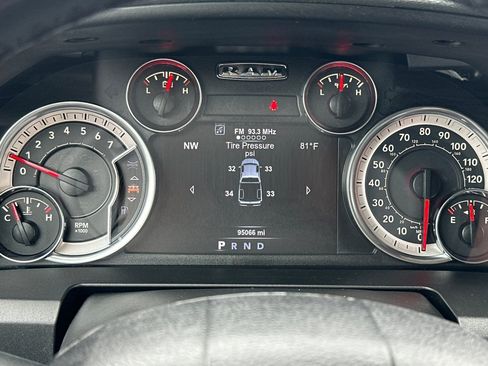 Used 2018 RAM 1500 Classic SLT w/ Luxury Group AWD/4WD image 27