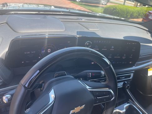 Used 2025 Chevrolet Traverse High Country w/ LPO, Floor Liner Package AWD/4WD image 25