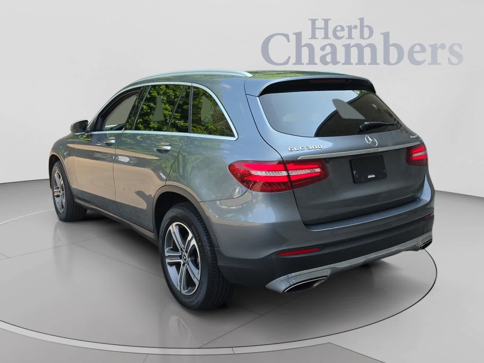 Used 2019 Mercedes-Benz GLC 300 4MATIC w/ Premium Package image 3
