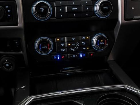 Used 2021 Ford F350 Platinum AWD/4WD image 30