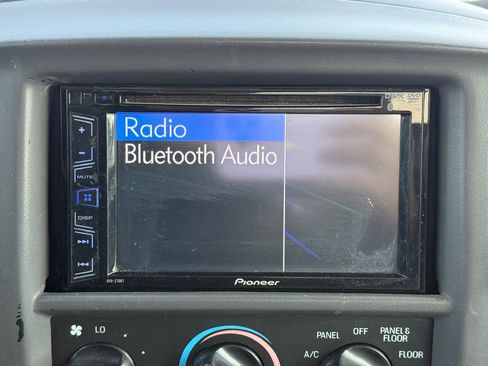 Used 2002 Ford F150 XLT image 19