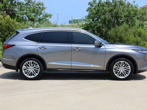Used 2022 Acura MDX SH-AWD w/ Advance Package image 4