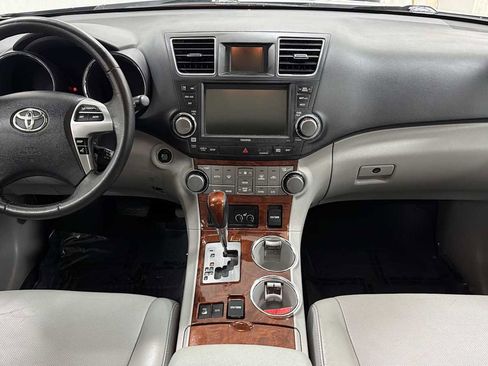 Used 2012 Toyota Highlander Limited w/ Tow Pkg image 28