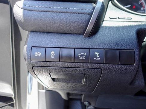 Used 2023 Toyota Camry SE FWD image 12