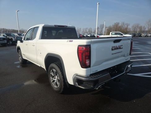 Used 2021 GMC Sierra 1500 SLE w/ X31 Off-Road Package AWD/4WD image 10