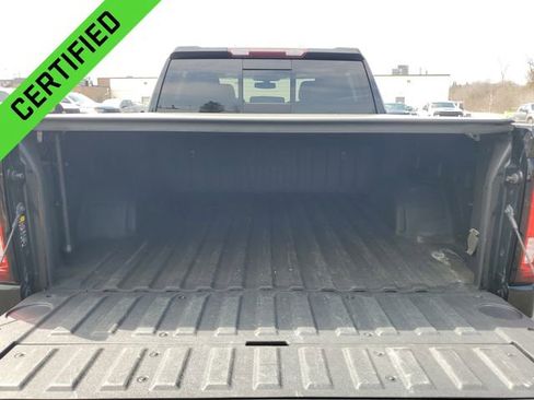 Certified 2022 GMC Sierra 1500 SLT w/ SLT Premium Package AWD/4WD image 25