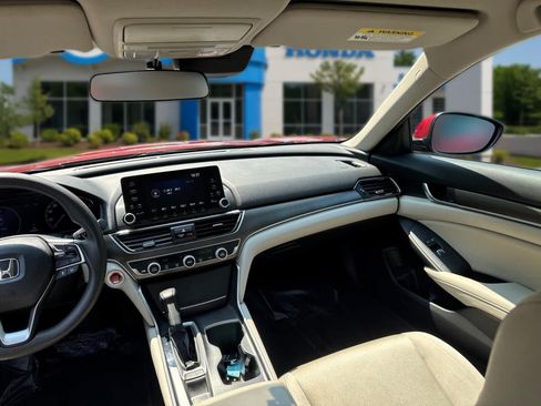 Used 2020 Honda Accord LX image 32