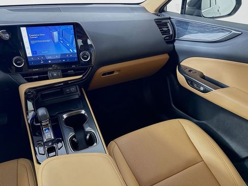 Certified 2024 Lexus NX 250 FWD image 25