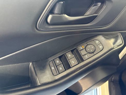 Used 2024 Nissan Rogue S FWD image 17