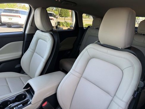 New 2026 Lincoln Corsair Premiere FWD image 11
