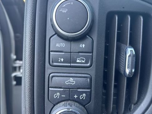 Used 2022 Chevrolet Silverado 1500 Custom w/ Safety Confidence Package image 14