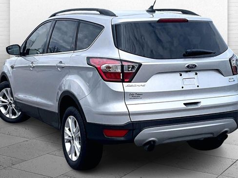 Used 2018 Ford Escape SEL image 10