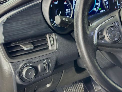 Used 2019 Buick Envision Premium AWD/4WD image 10