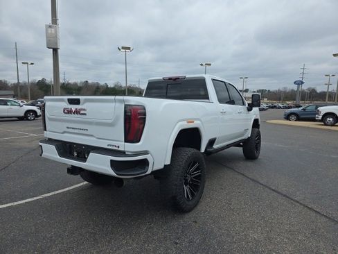 Used 2024 GMC Sierra 2500 AT4 w/ AT4 Premium Plus Package image 3