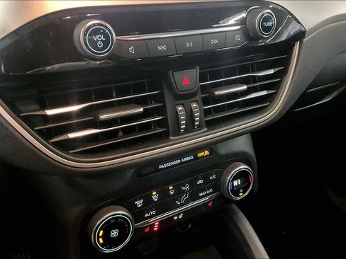 Used 2020 Ford Escape SEL image 18