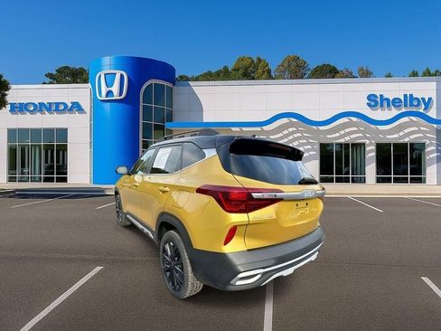 Used 2022 Kia Seltos Nightfall Edition image 6