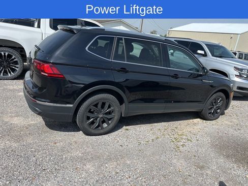 Used 2024 Volkswagen Tiguan SE image 8
