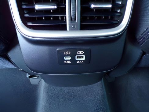 Used 2024 Subaru Outback Premium image 14