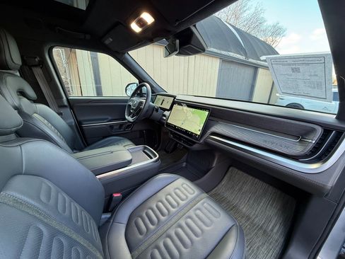 Used 2023 Rivian R1S Adventure image 24