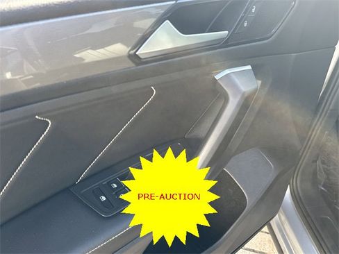 Certified 2022 Volkswagen Tiguan SE image 17