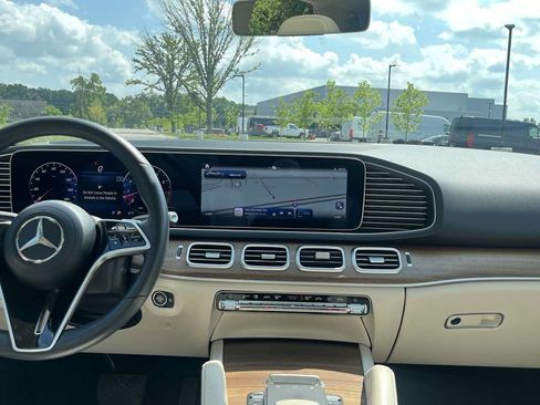 Used 2024 Mercedes-Benz GLE 350 4MATIC image 30