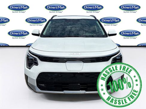 Used 2023 Kia Niro Wave FWD image 2