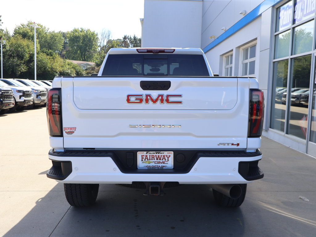 Used 2024 GMC Sierra 2500 AT4 w/ AT4 Premium Plus Package AWD/4WD image 9