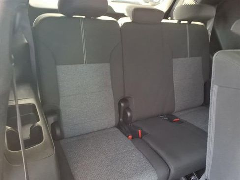 Used 2025 GMC Acadia Elevation image 26