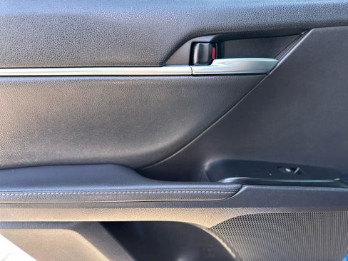 Used 2019 Toyota Camry XSE FWD image 16