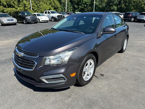 Used 2015 Chevrolet Cruze LT FWD image 7