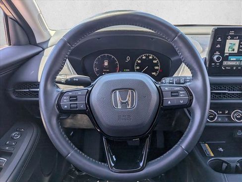 Used 2023 Honda HR-V EX-L image 13