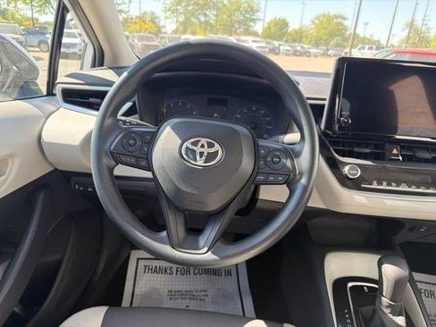 Used 2023 Toyota Corolla LE FWD image 23