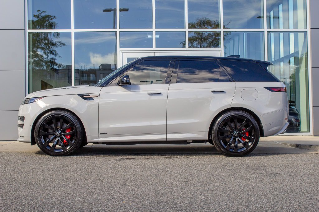 Used 2025 Land Rover Range Rover Sport Autobiography AWD/4WD image 7