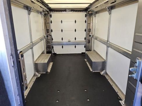 Used 2024 Chevrolet Brightdrop 600 w/ Commercial Equipment Package AWD/4WD image 15