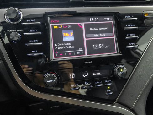 Used 2020 Toyota Camry SE AWD/4WD image 29