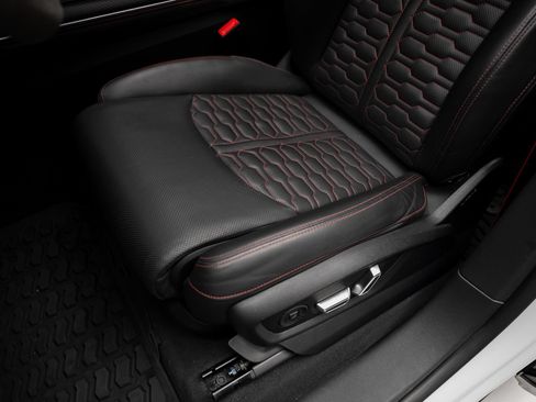 Used 2023 Audi RS Q8 AWD/4WD image 64
