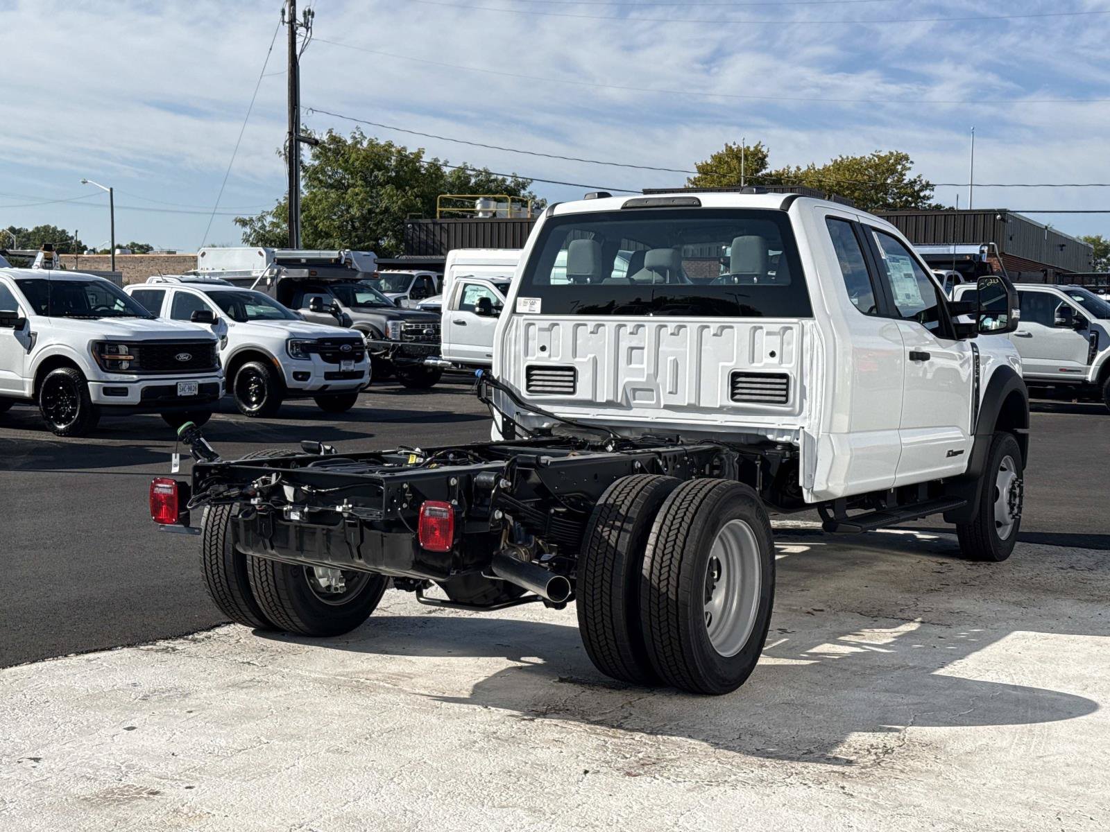 New 2026 Ford F550 4x4 SuperCab Super Duty image 3